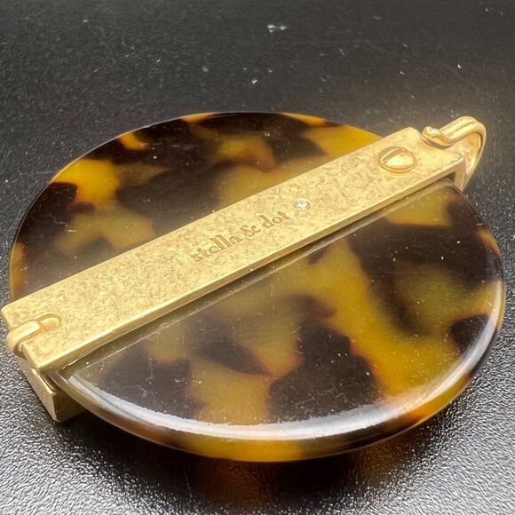 STELLA & Dot Jaya Tortoise Pendant - Picture 3 of 4